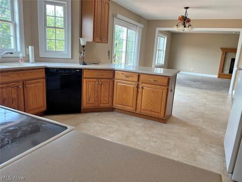 1196 Marigold Street NW Hartville OH 44632