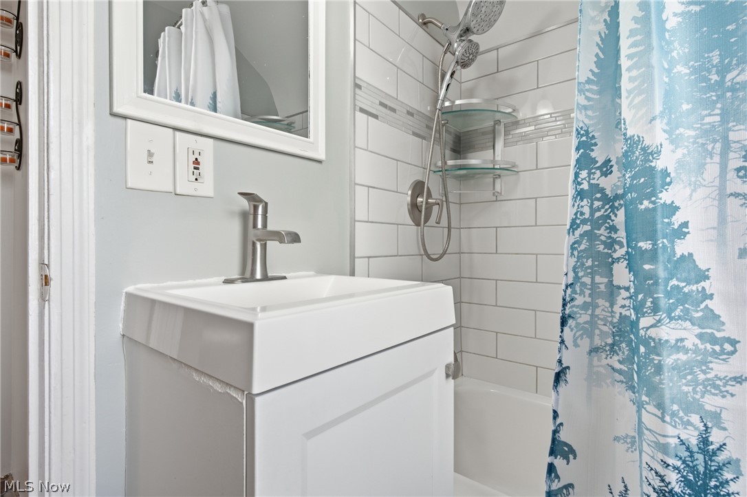 3791 Covington Road South Euclid OH 44121