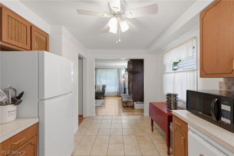 7249 Greenleaf Avenue Parma OH 44130
