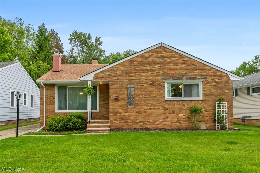 7249 Greenleaf Avenue Parma OH 44130