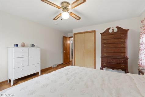 7249 Greenleaf Avenue Parma OH 44130