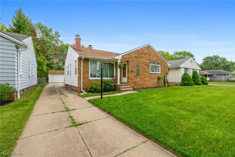 7249 Greenleaf Avenue Parma OH 44130