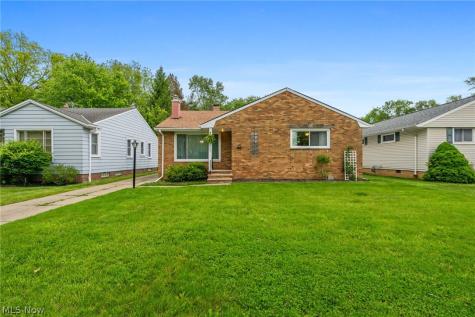 7249 Greenleaf Avenue Parma OH 44130