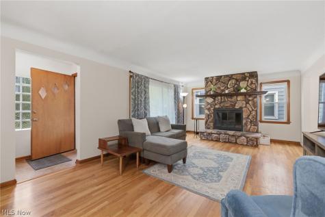7249 Greenleaf Avenue Parma OH 44130