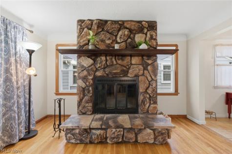 7249 Greenleaf Avenue Parma OH 44130