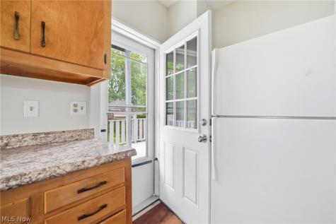 1474 Rosewood Avenue Lakewood OH 44107