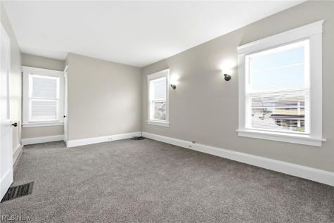 1474 Rosewood Avenue Lakewood OH 44107