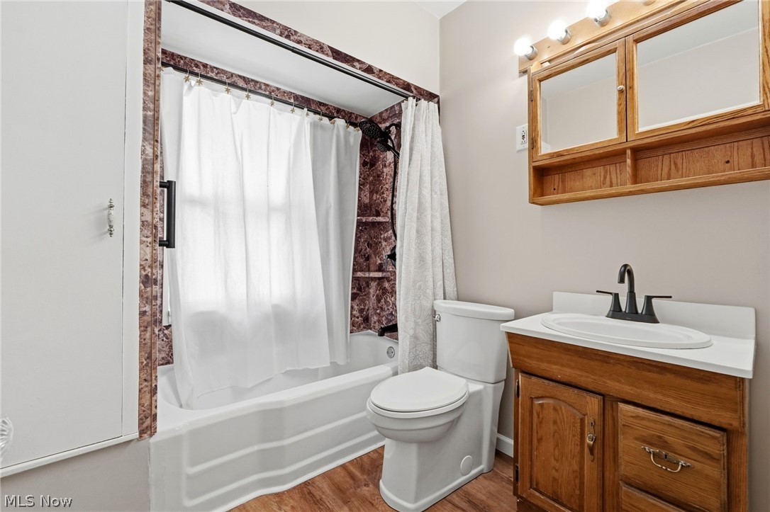 1474 Rosewood Avenue Lakewood OH 44107