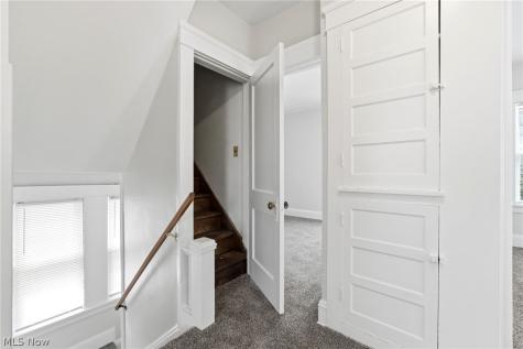 1474 Rosewood Avenue Lakewood OH 44107