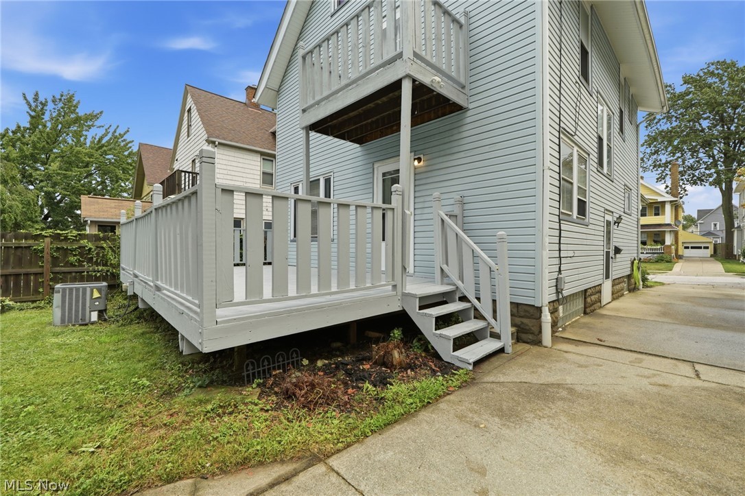 1474 Rosewood Avenue Lakewood OH 44107