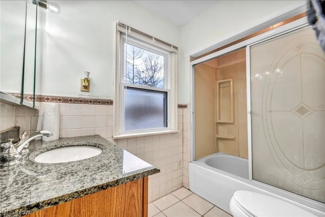 3946 Lansdale Road University Heights OH 44118