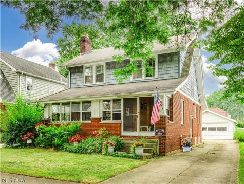 1634 Greenlawn Avenue Akron OH 44301