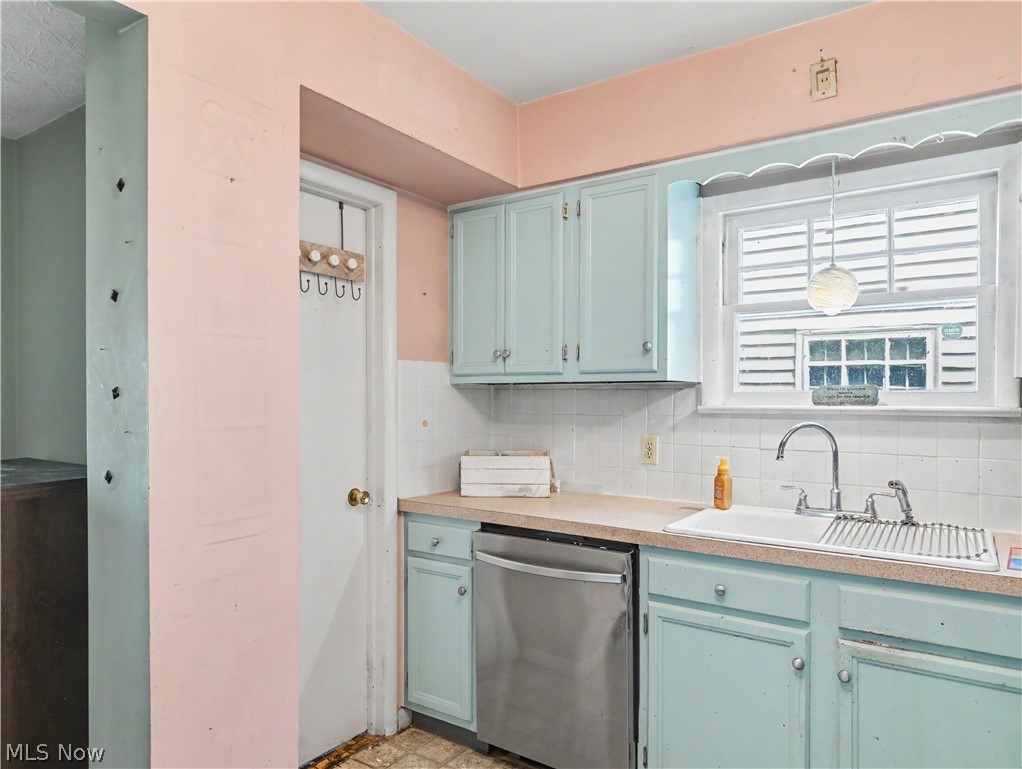 1634 Greenlawn Avenue Akron OH 44301