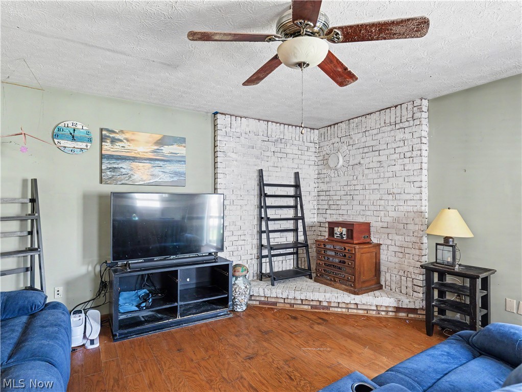 1634 Greenlawn Avenue Akron OH 44301