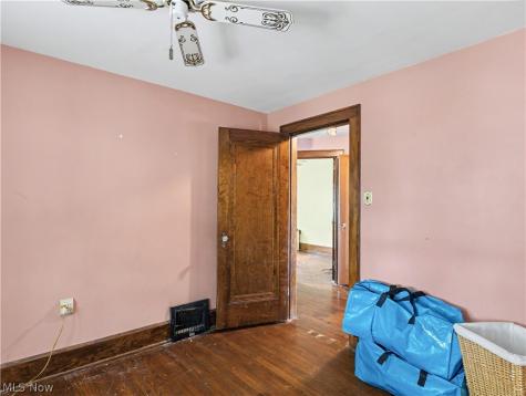 1634 Greenlawn Avenue Akron OH 44301
