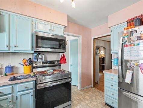 1634 Greenlawn Avenue Akron OH 44301
