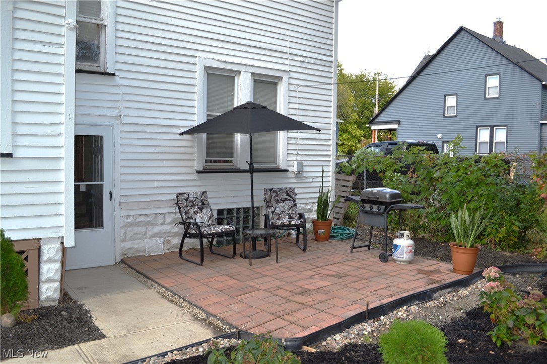 9502 Raymond Avenue Cleveland OH 44104