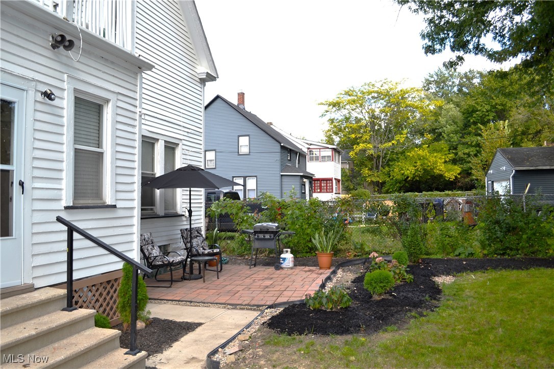 9502 Raymond Avenue Cleveland OH 44104