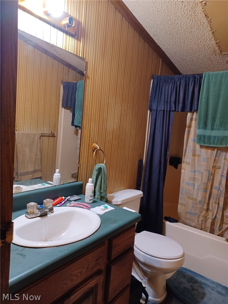 16194 Dormont Road East Liverpool OH 43920