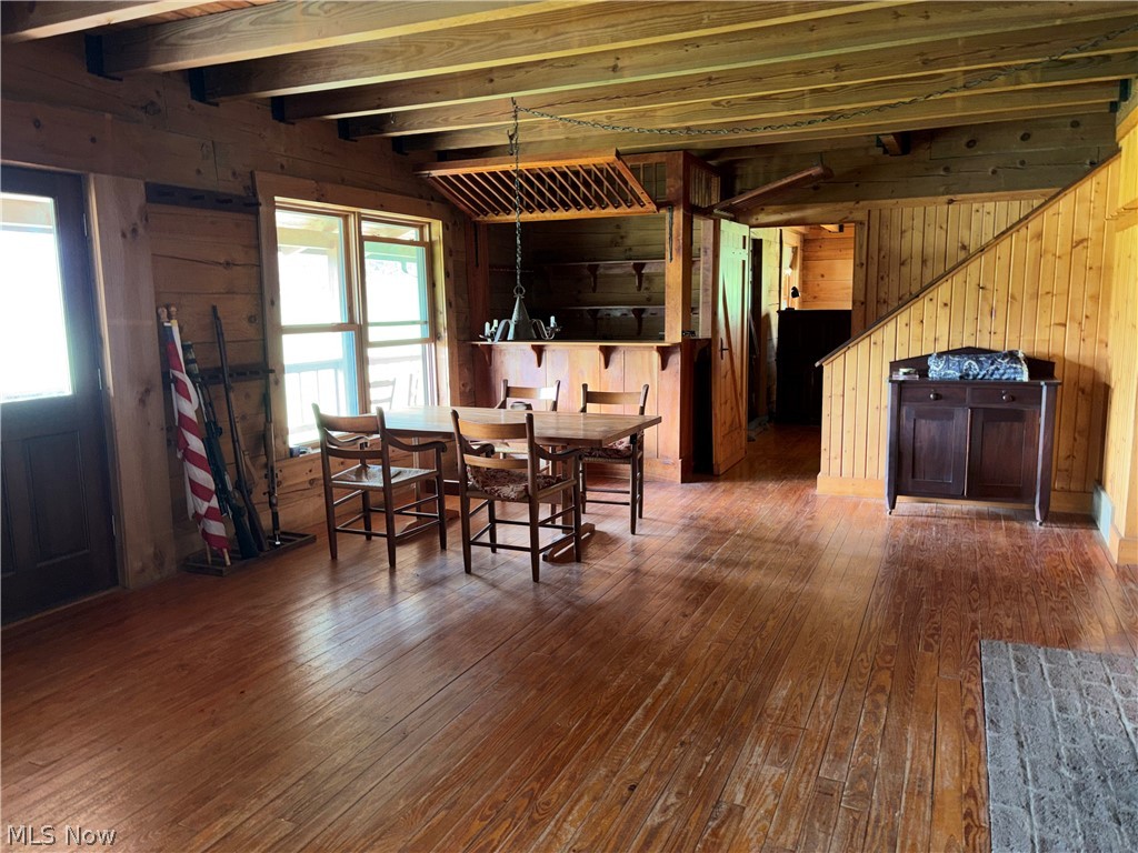 7313 County Road 22 Lakeville OH 44638