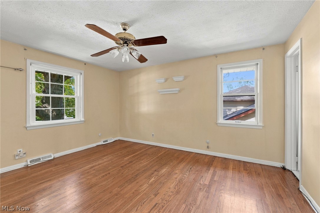 1833 Aldersgate Drive Lyndhurst OH 44124