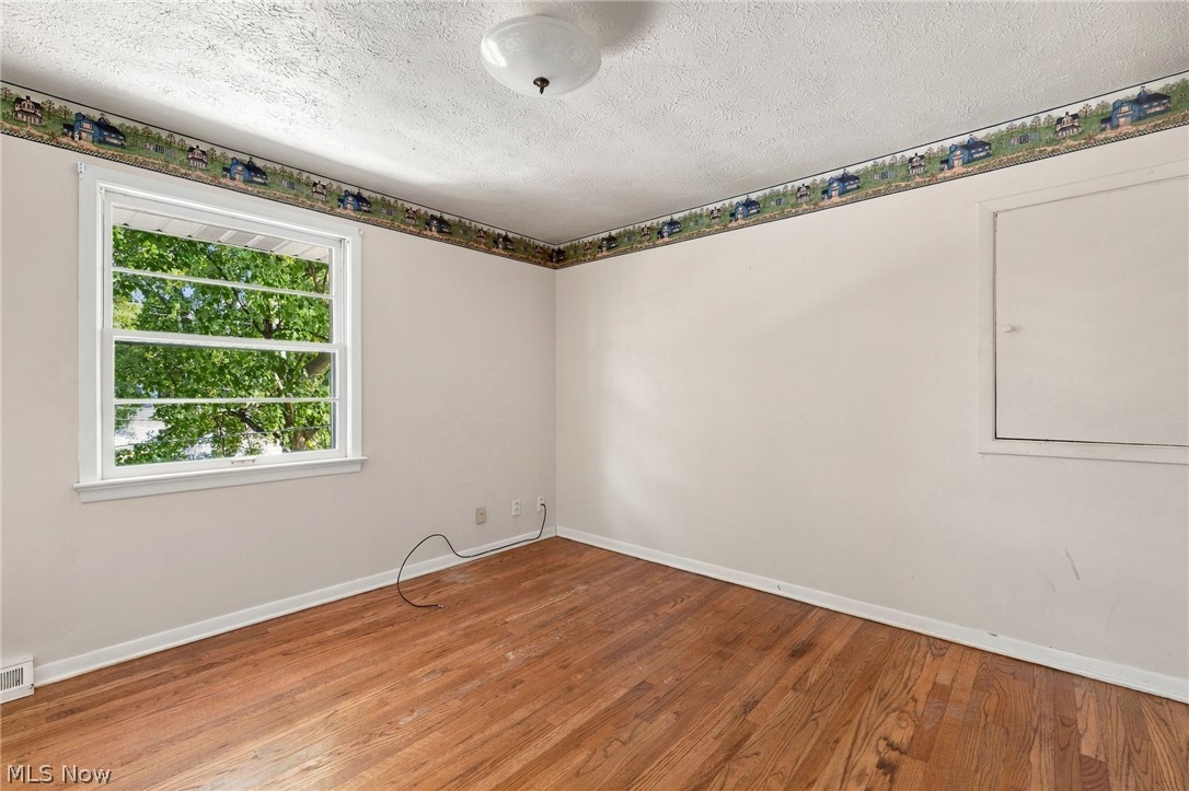 1833 Aldersgate Drive Lyndhurst OH 44124