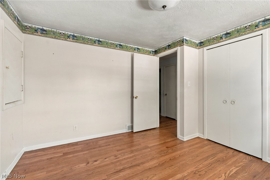 1833 Aldersgate Drive Lyndhurst OH 44124