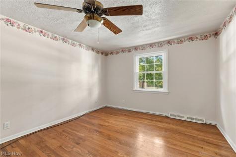1833 Aldersgate Drive Lyndhurst OH 44124