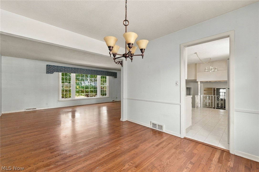 1833 Aldersgate Drive Lyndhurst OH 44124