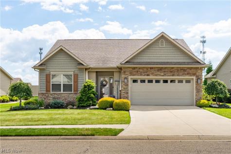 9684 Emerald Bluff Circle NW Canal Fulton OH 44614