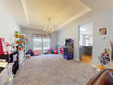 4484 Castlegate Boulevard Uniontown OH 44685