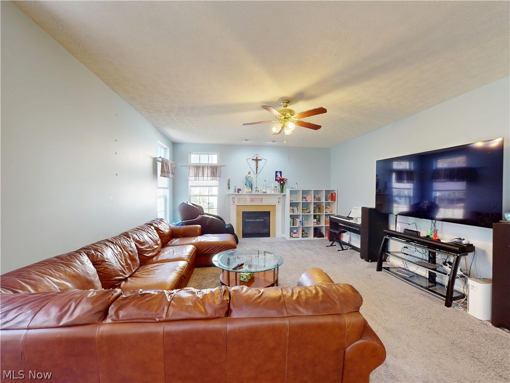 4484 Castlegate Boulevard Uniontown OH 44685