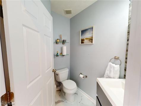4484 Castlegate Boulevard Uniontown OH 44685