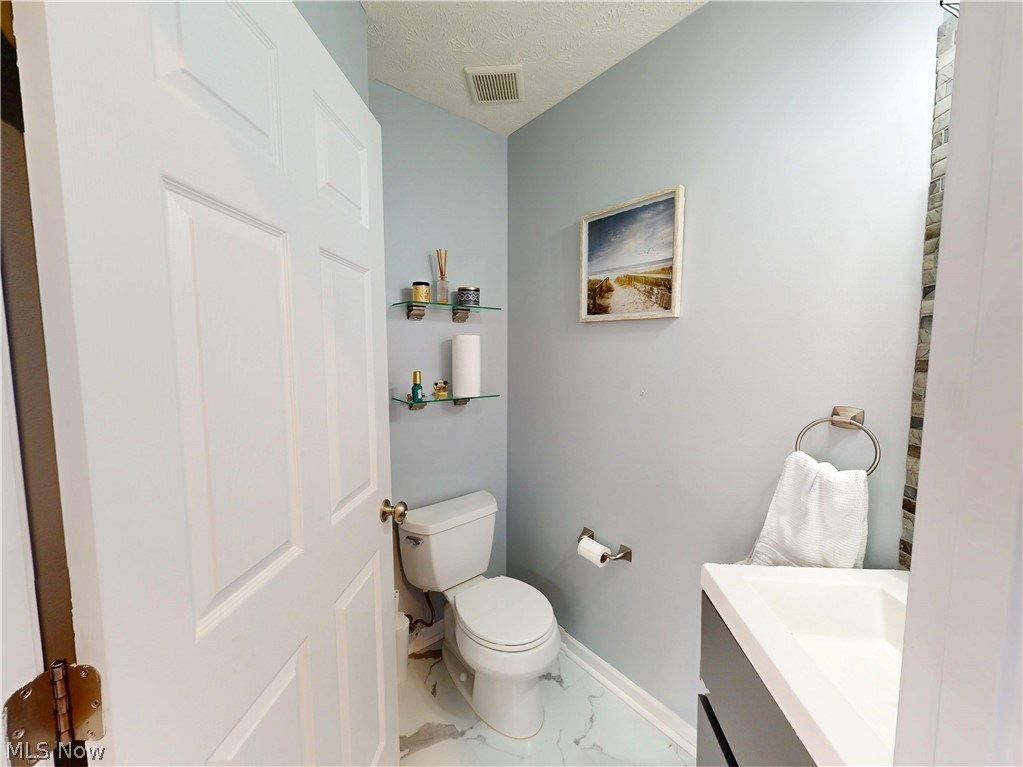 4484 Castlegate Boulevard Uniontown OH 44685