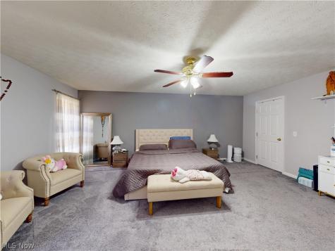 4484 Castlegate Boulevard Uniontown OH 44685