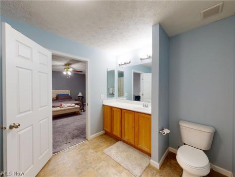 4484 Castlegate Boulevard Uniontown OH 44685