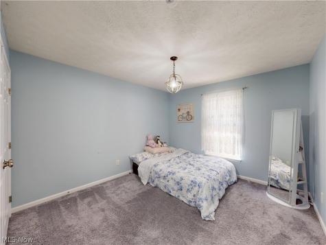 4484 Castlegate Boulevard Uniontown OH 44685