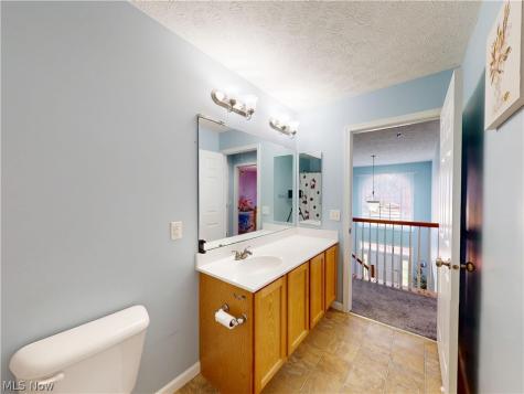 4484 Castlegate Boulevard Uniontown OH 44685