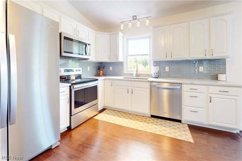 3237 Saint Charles Drive Steubenville OH 43952