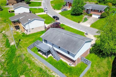 3237 Saint Charles Drive Steubenville OH 43952