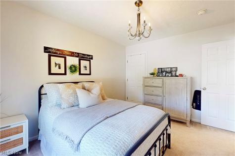 3237 Saint Charles Drive Steubenville OH 43952