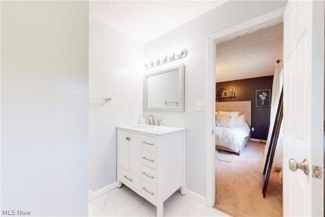 3237 Saint Charles Drive Steubenville OH 43952