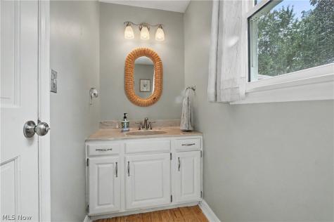 7370 Lacosta Drive Hudson OH 44236