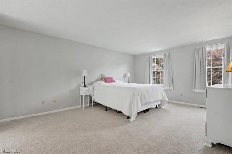 7370 Lacosta Drive Hudson OH 44236