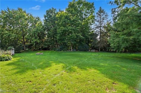 7370 Lacosta Drive Hudson OH 44236