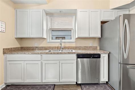 3258 Redwood Road Cleveland Heights OH 44118