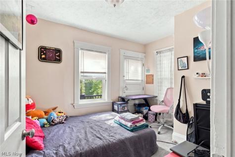 3258 Redwood Road Cleveland Heights OH 44118