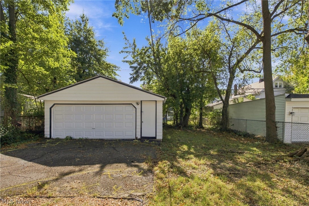 3258 Redwood Road Cleveland Heights OH 44118