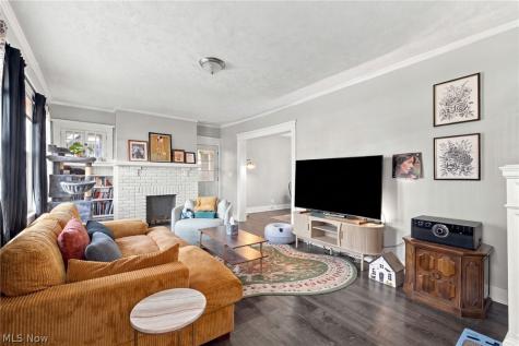 3258 Redwood Road Cleveland Heights OH 44118