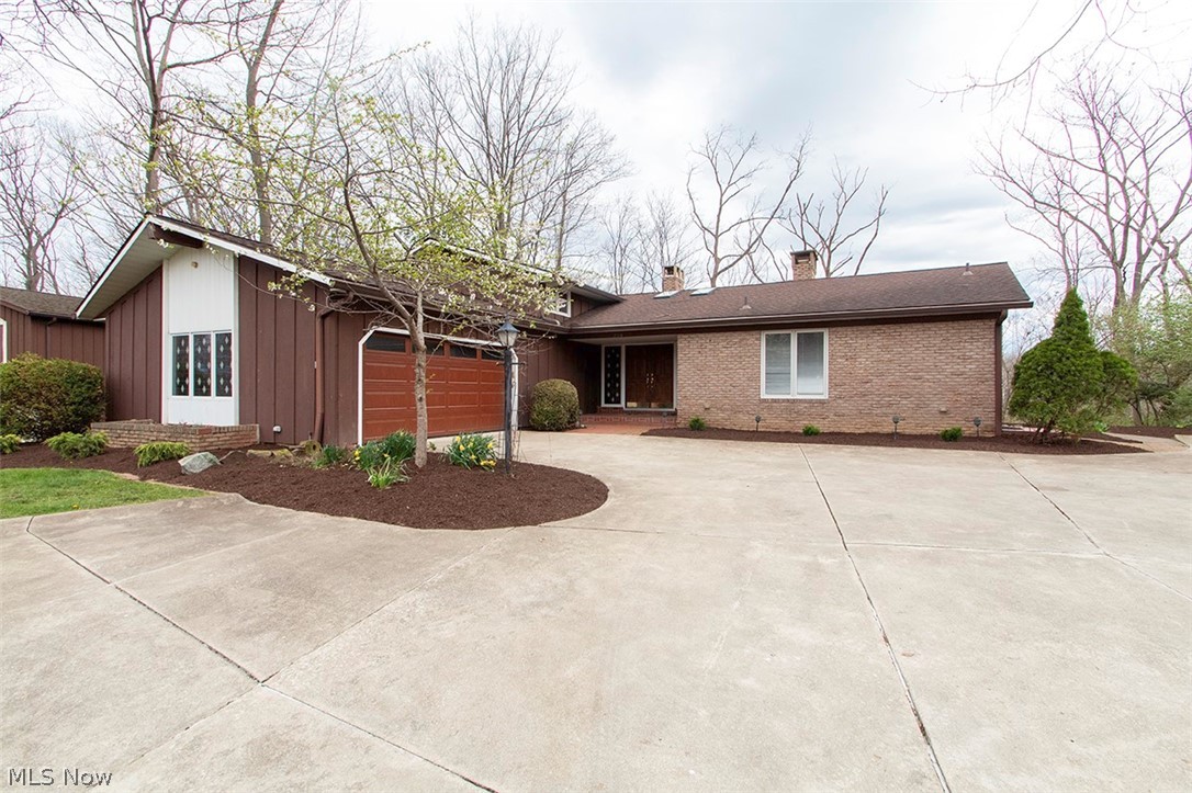 296 Windward Drive Elyria OH 44035